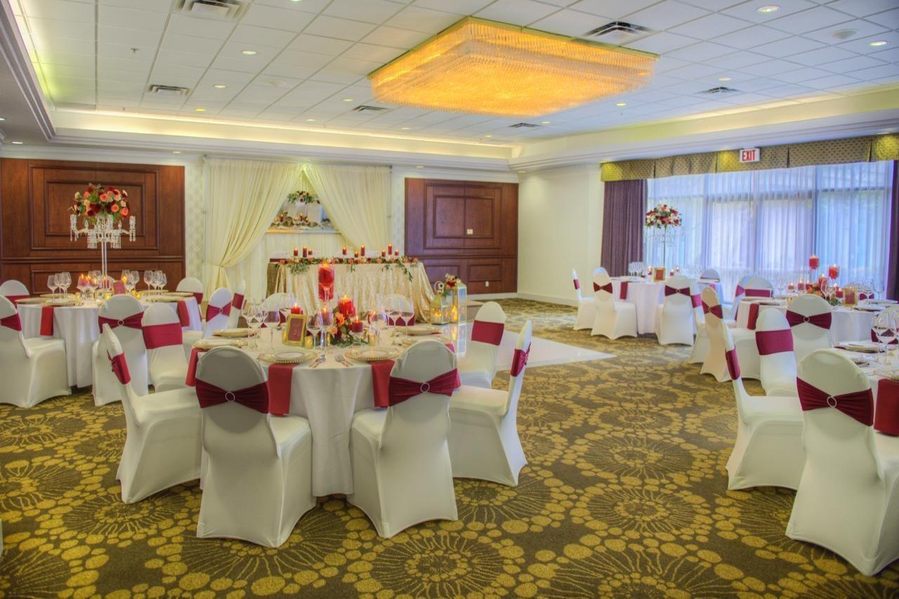 Executive Suites Hotel & Conference Center, Metro Vancouver Бърнаби Екстериор снимка