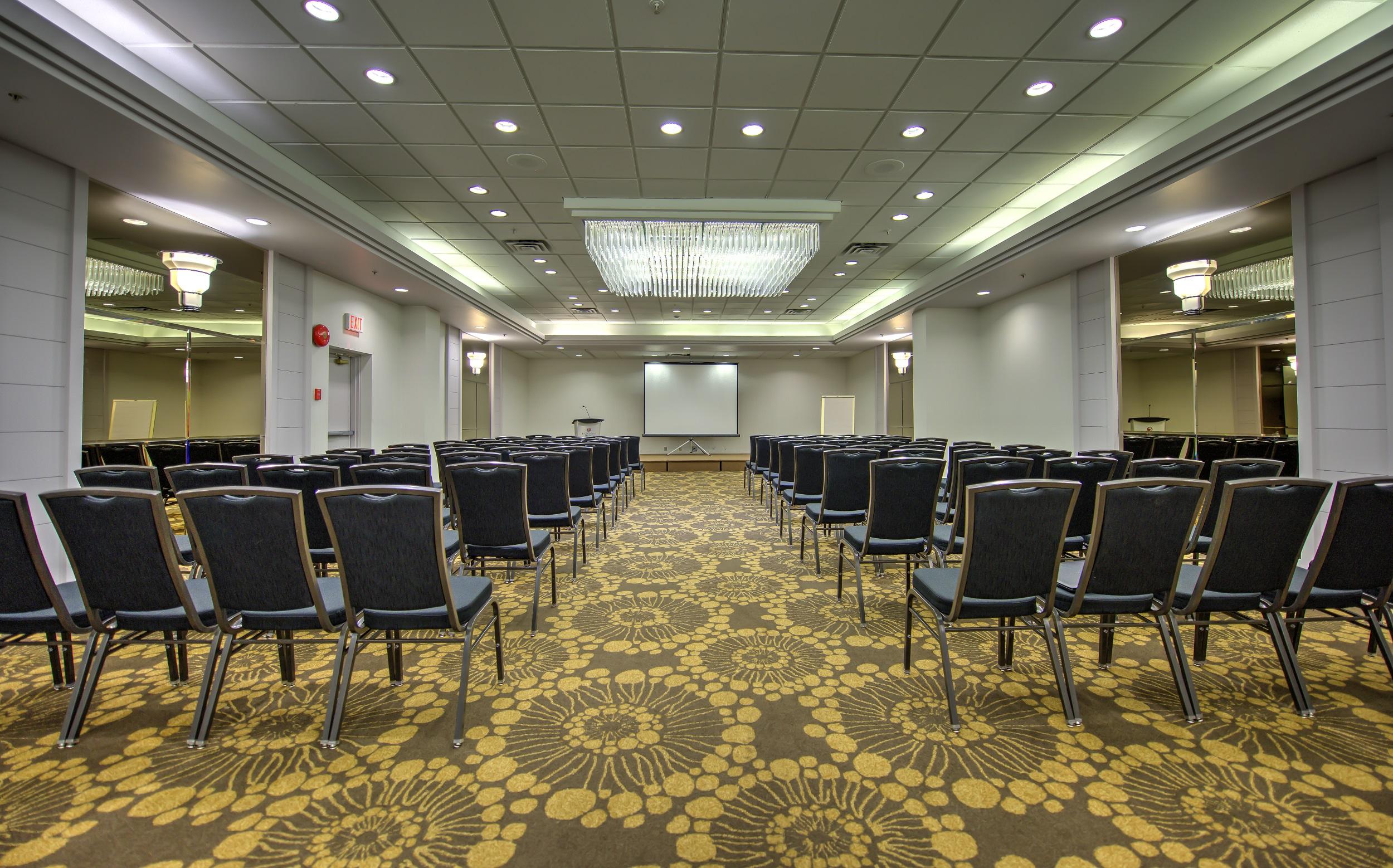 Executive Suites Hotel & Conference Center, Metro Vancouver Бърнаби Екстериор снимка