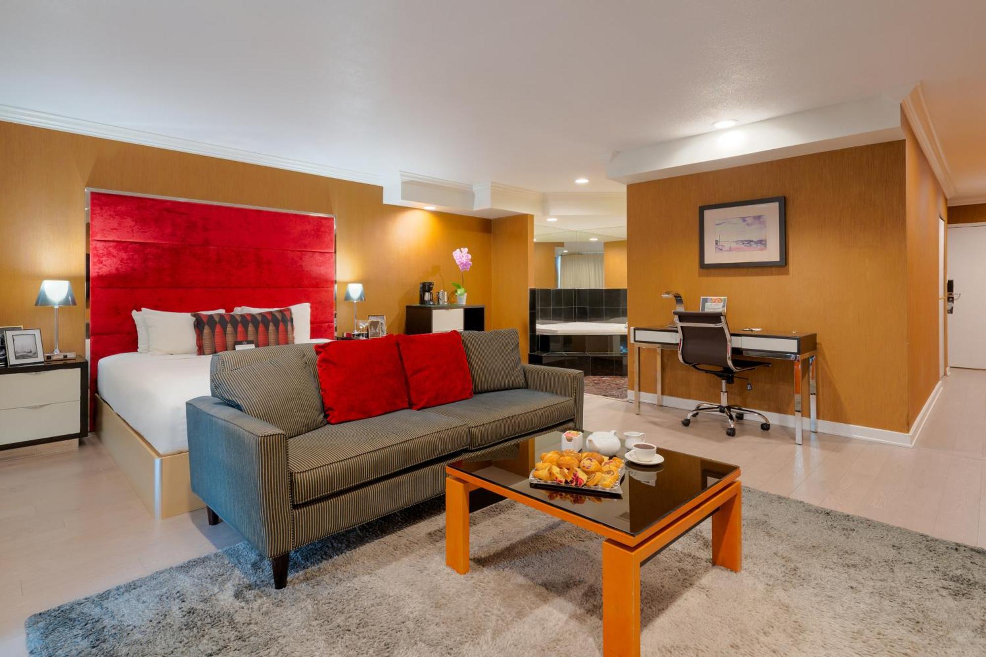 Executive Suites Hotel & Conference Center, Metro Vancouver Бърнаби Екстериор снимка